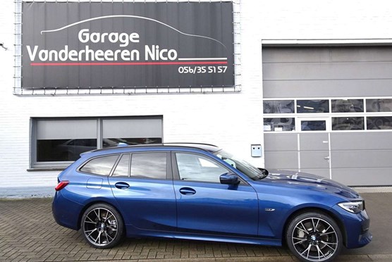 BMW 330